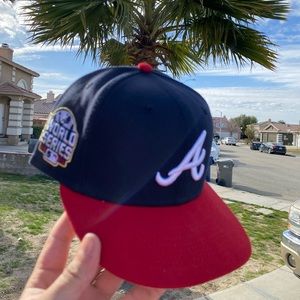 Braves Pinky